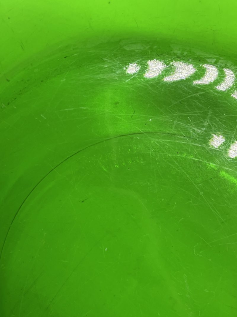Saladier vintage en verre trempé vert Vereco France – Image 4
