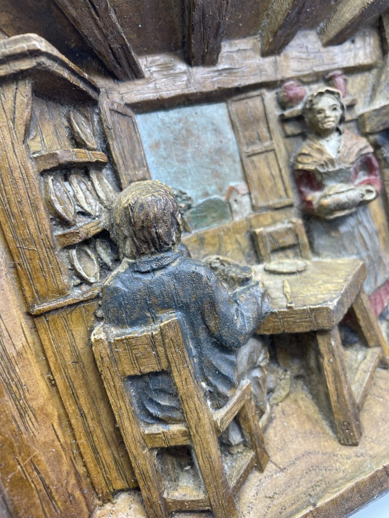 Tableau sculpté panneau bois en relief scène de vie paysanne vintage – Image 3