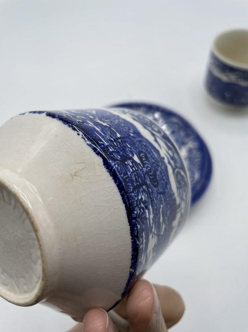 Duo de tasses à café et soucoupes vintage terre de fr England ironstone staffordshire bleues – Image 5