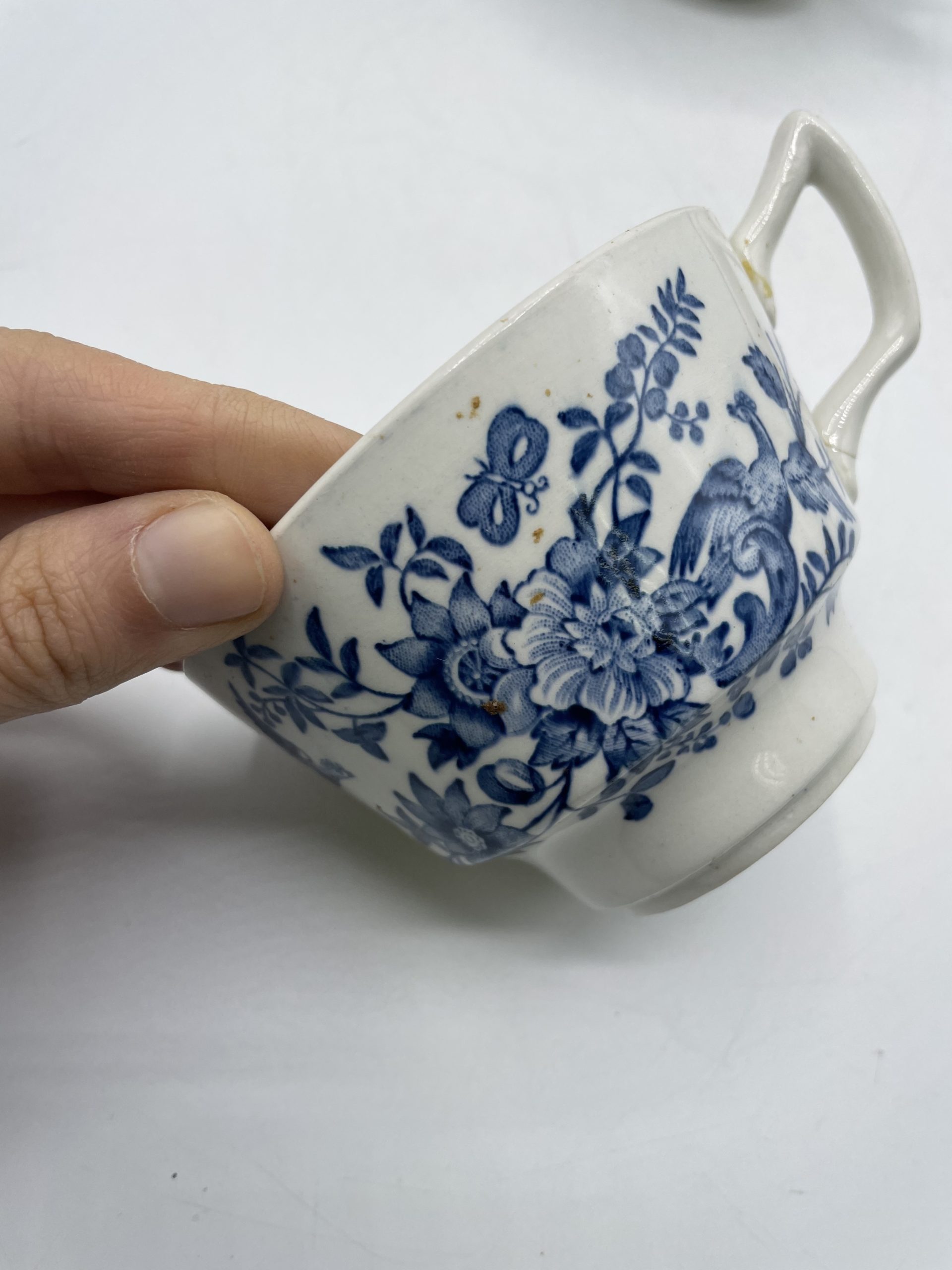 Trio tasses à thé vintage bleues en porcelaine anglaise - Ressourcerie  Histoires Sans Fin