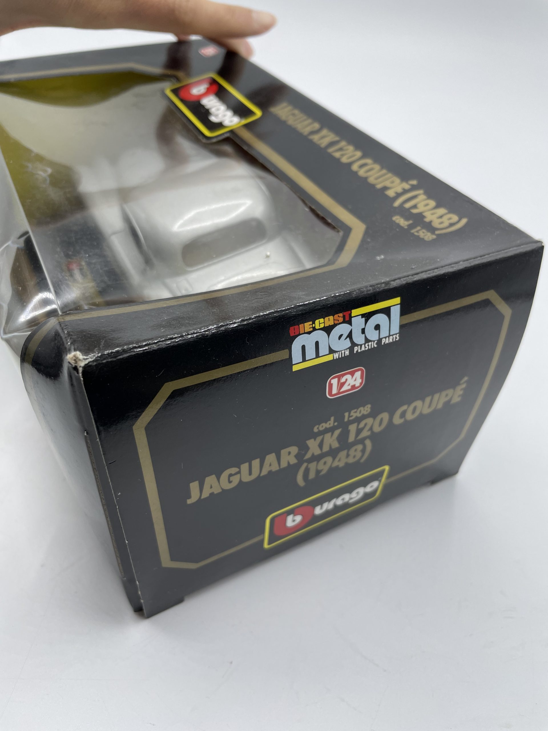 Voiture de collection miniature Burago Jaguar XK 120 Coupé 1948 -  Ressourcerie Histoires Sans Fin