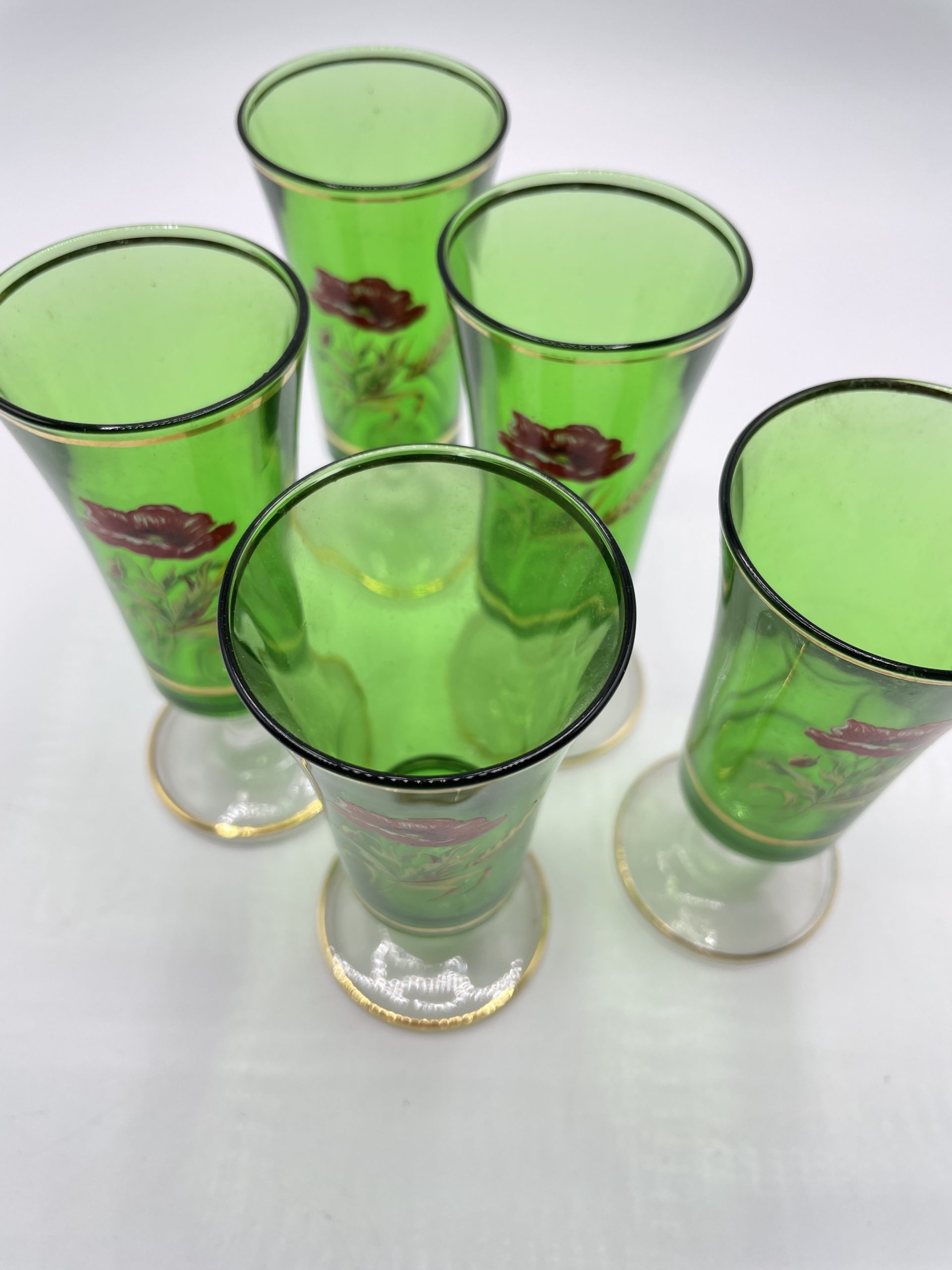 Service à liqueur en verre vert et coquelicots - Ressourcerie Histoires  Sans Fin