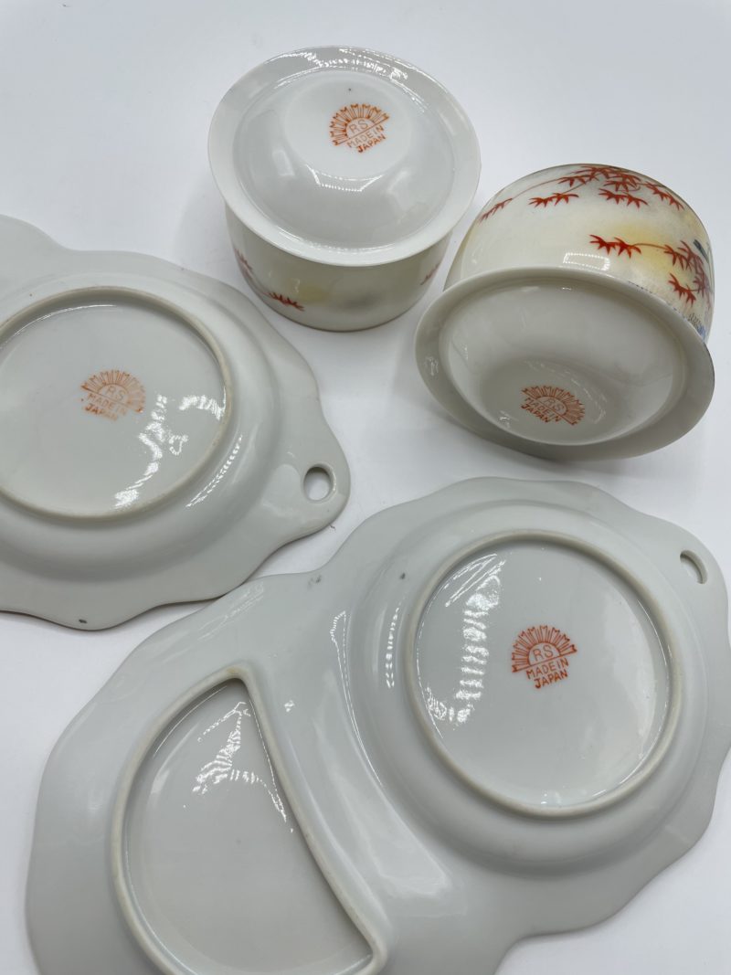 Lot 2 tasses en porcelaine japonaise – Image 2