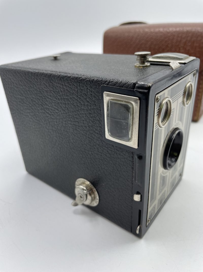 Appareil photo vintage Kodak Brownie Junior Six 20 – Image 3
