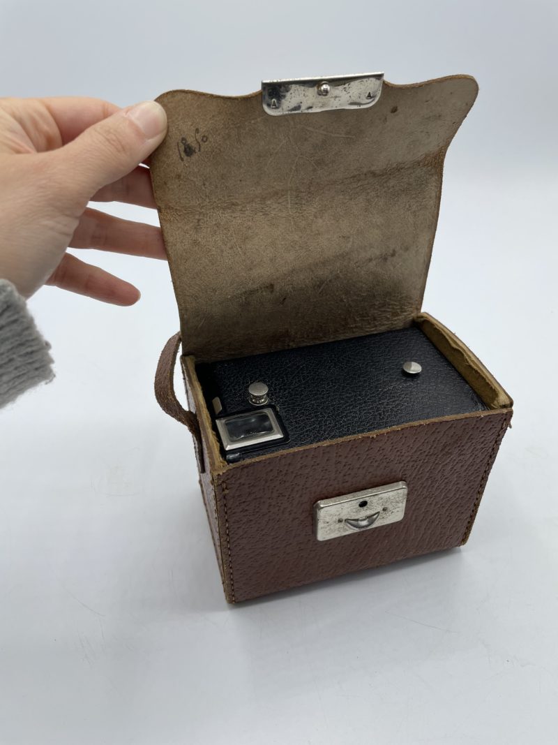 Appareil photo vintage Kodak Brownie Junior Six 20 – Image 11