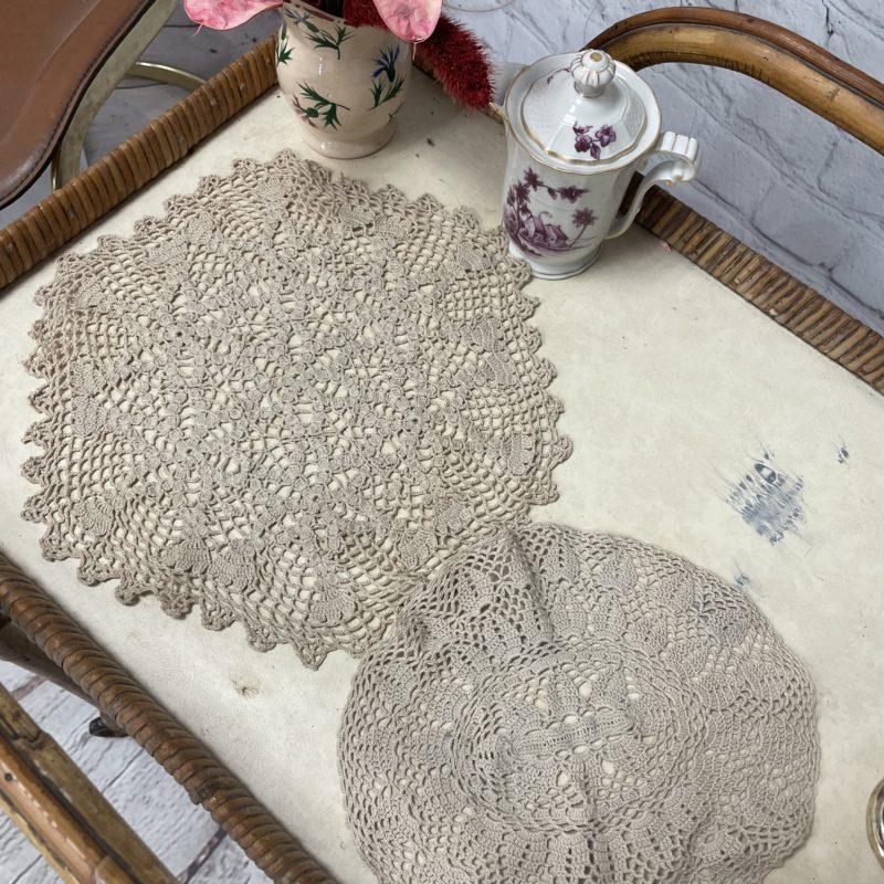 grand napperon crochet vintage beige