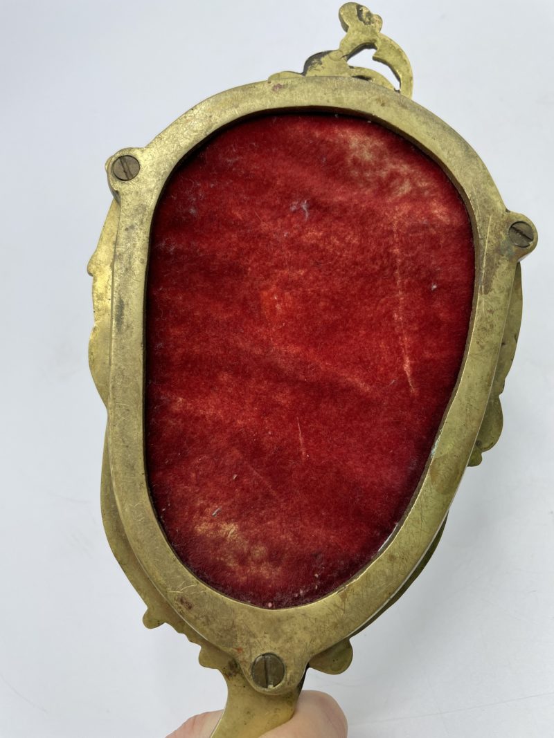 Petit miroir à main vintage en laiton baroque – Image 4