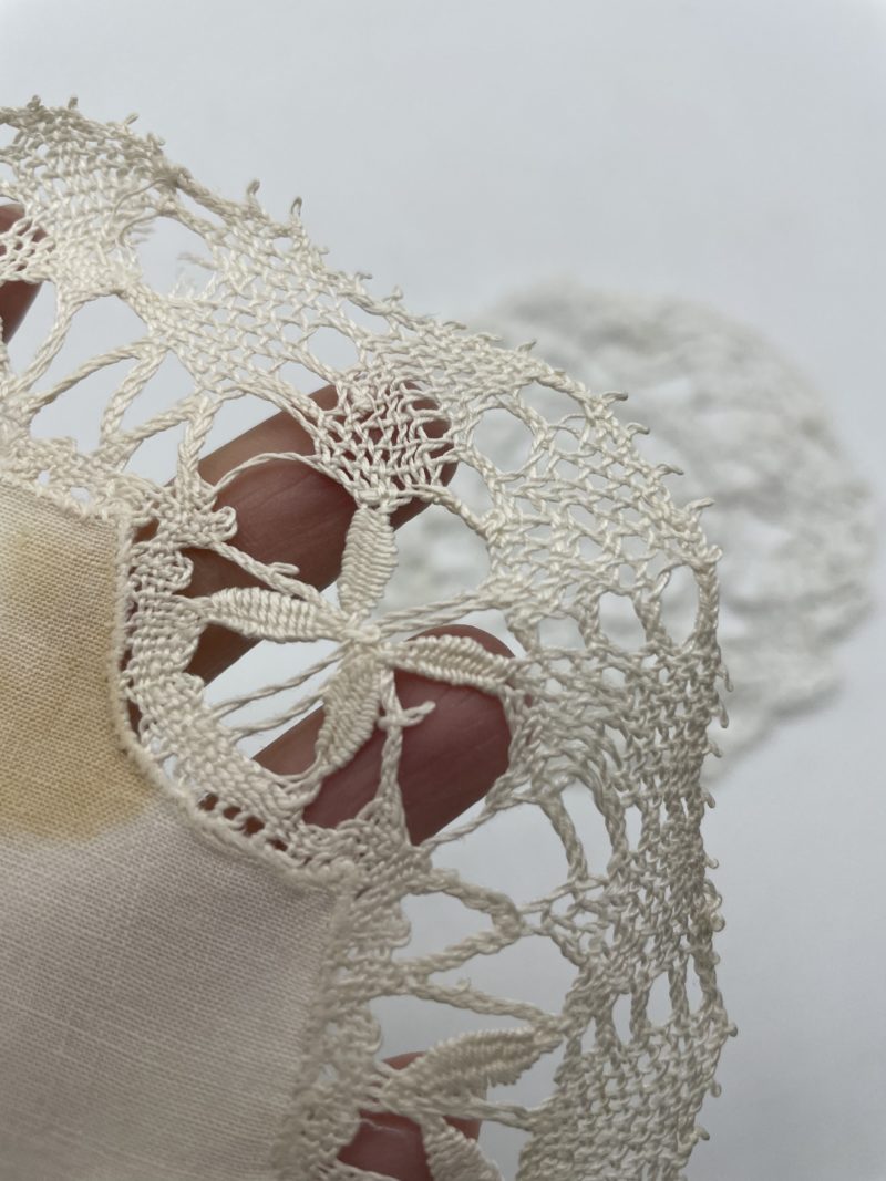 Ensemble 3 napperons vintage dépareillés collerette crochet – Image 6