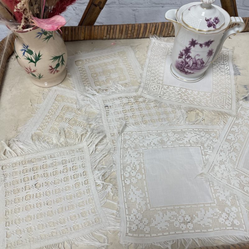 napperon carre vintage crochet broderie frange