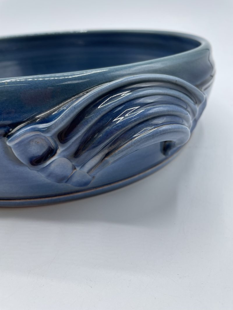 Grand plat rond pour four vintage en céramique bleue – Image 3