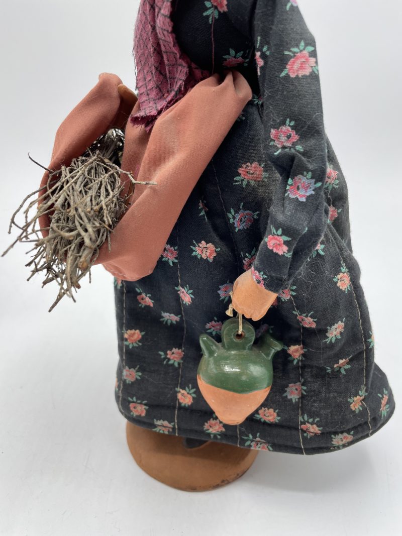 Duo de santons de grande taille collection Jouglas vieille au fagot et paysan – Image 8