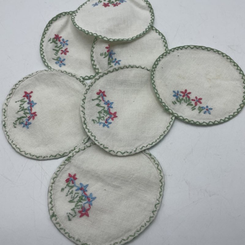 sous verre vintage broderie vert fleur napperon