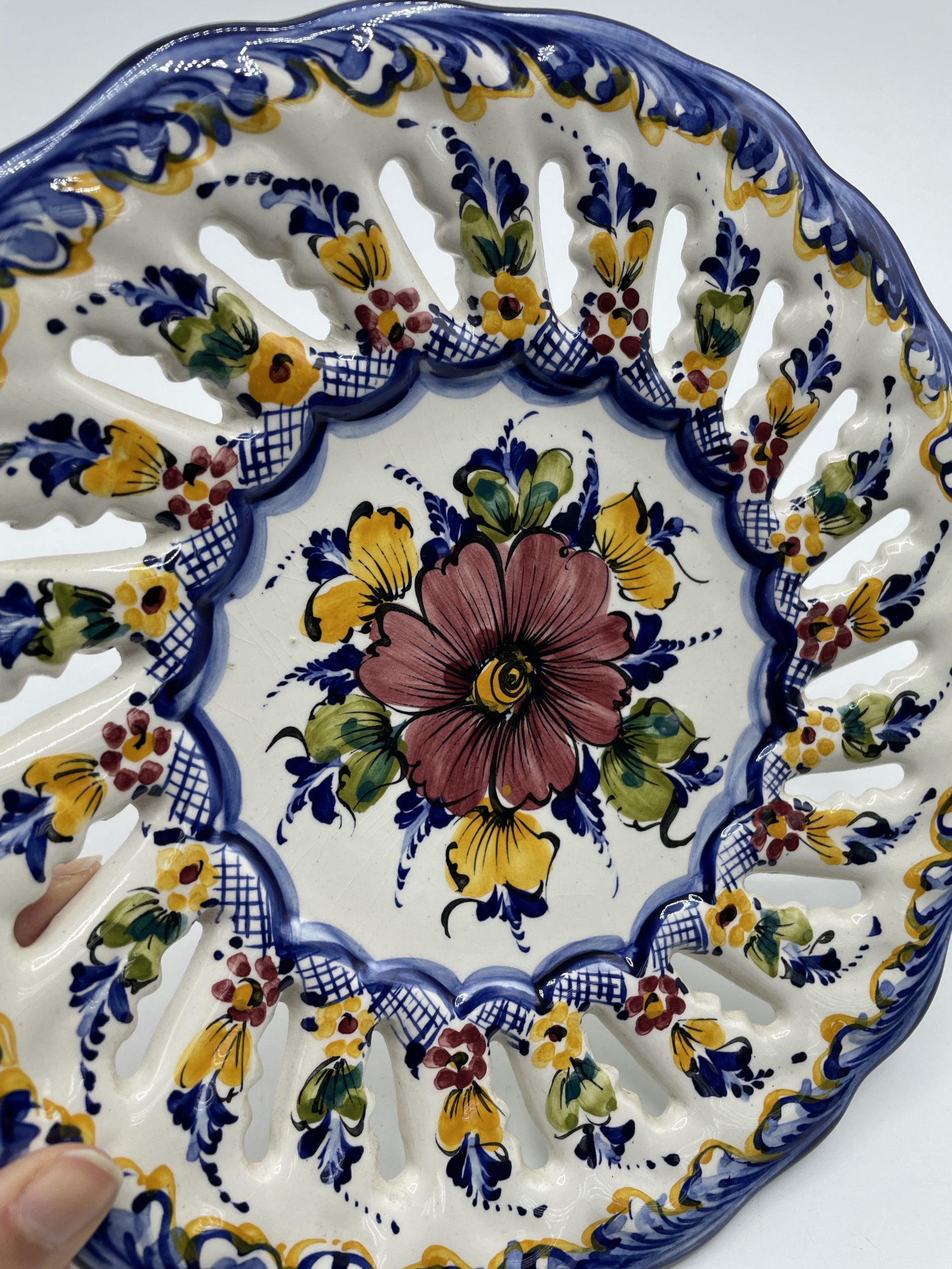 Assiette céramique ajourée Portugal décorative – Image 2
