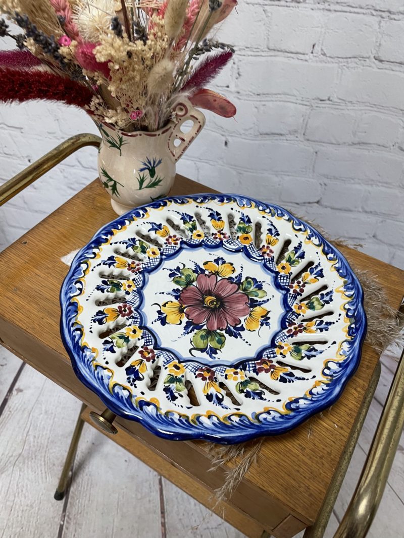 assiette decoratve faience ajouree vaisselle vintage portugal faireal