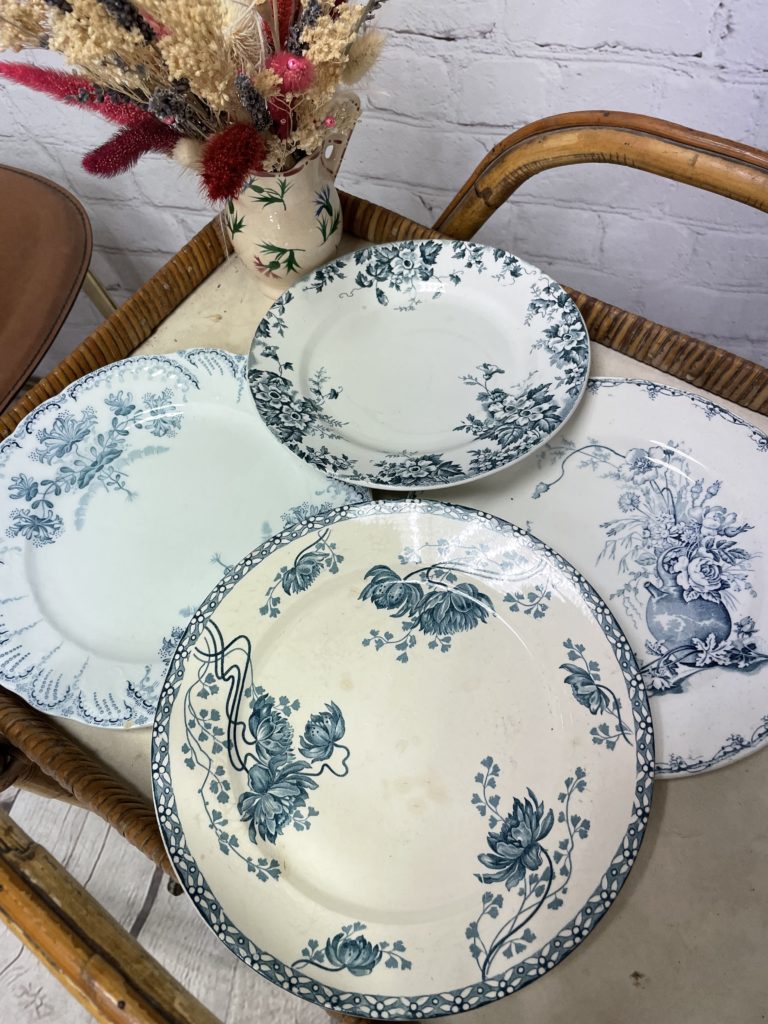 Lot De 6 Assiettes à Dessert Vintage - Porcelaine Bleue Et Blanche - Dépareillées