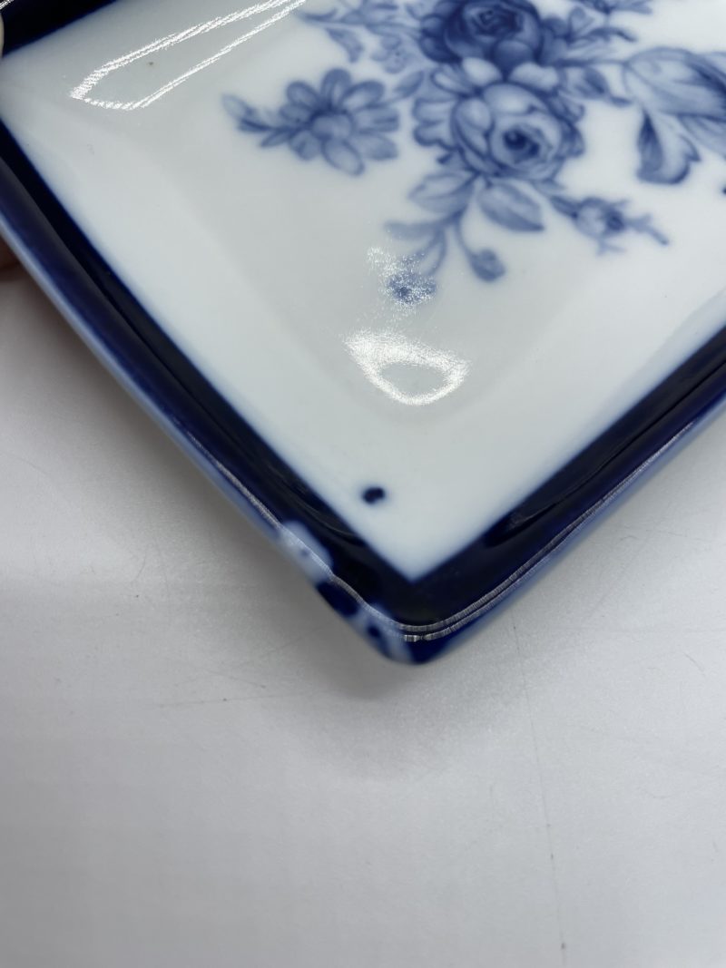Petit ramequin rectangulaire porcelaine limoges roses bleues – Image 2