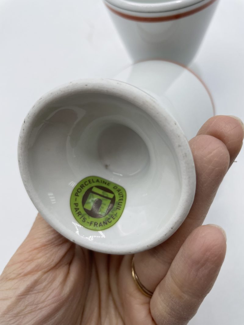 Lot de 4 gobelets en porcelaine d'Auteuil Paris – Image 3