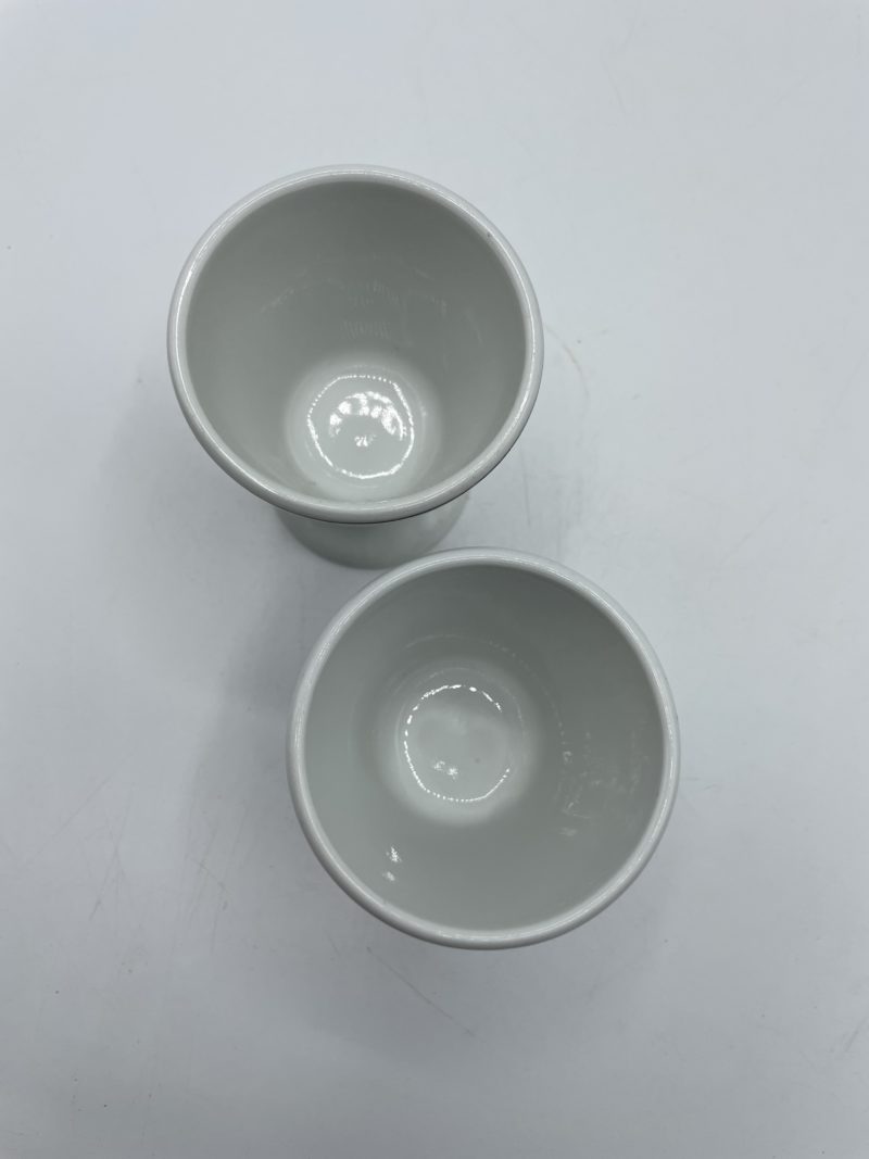 Lot de 4 gobelets en porcelaine d'Auteuil Paris – Image 2