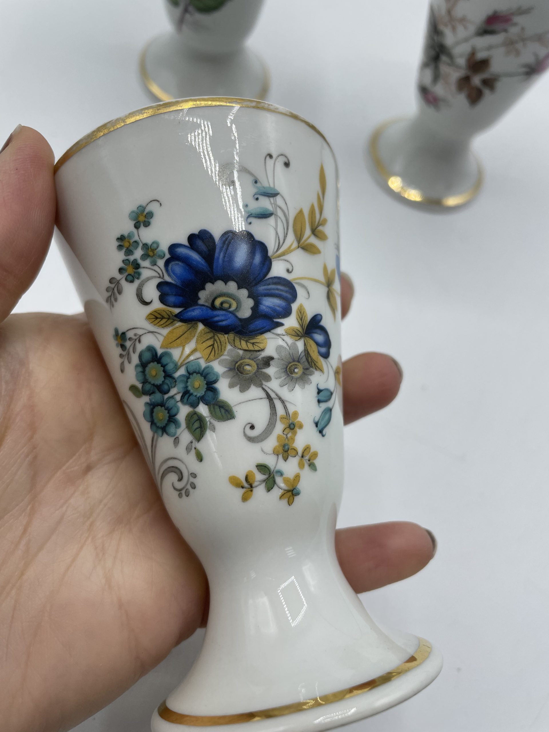 Lot de 3 mazagrans vintage porcelaine de Limoges décor de fleur romantiques – Image 5