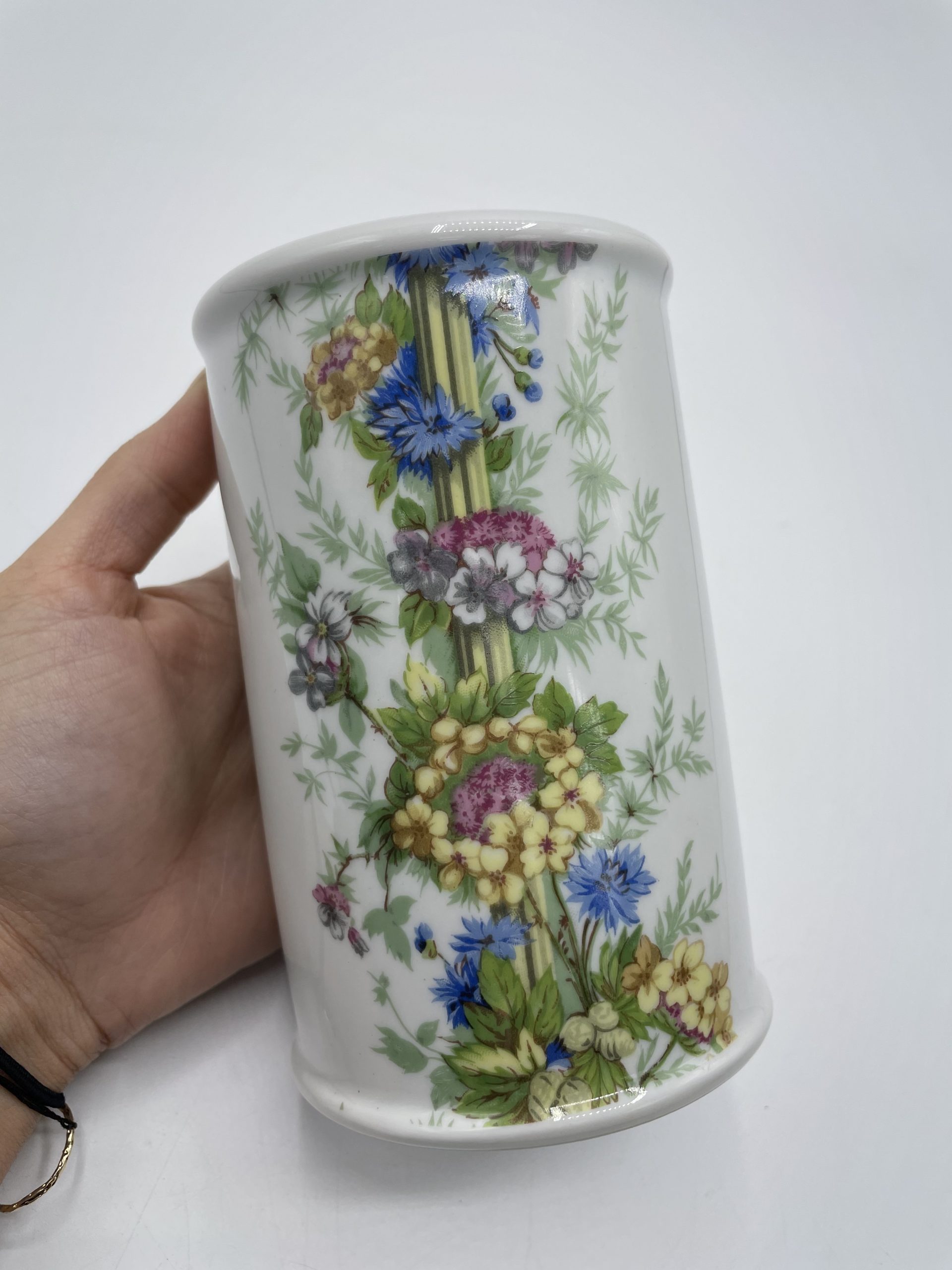 JOLI POT PORCELAINE DE PARIS XXe avec decor chasse envolée de