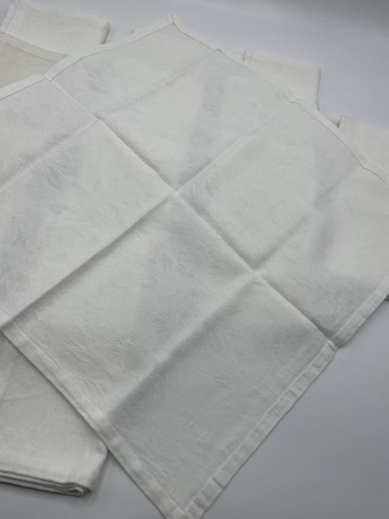 Lot de 13 serviettes de table vintage – Image 10