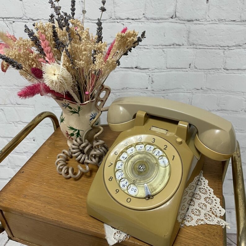 talaphone vintage ancien cadran itt beige