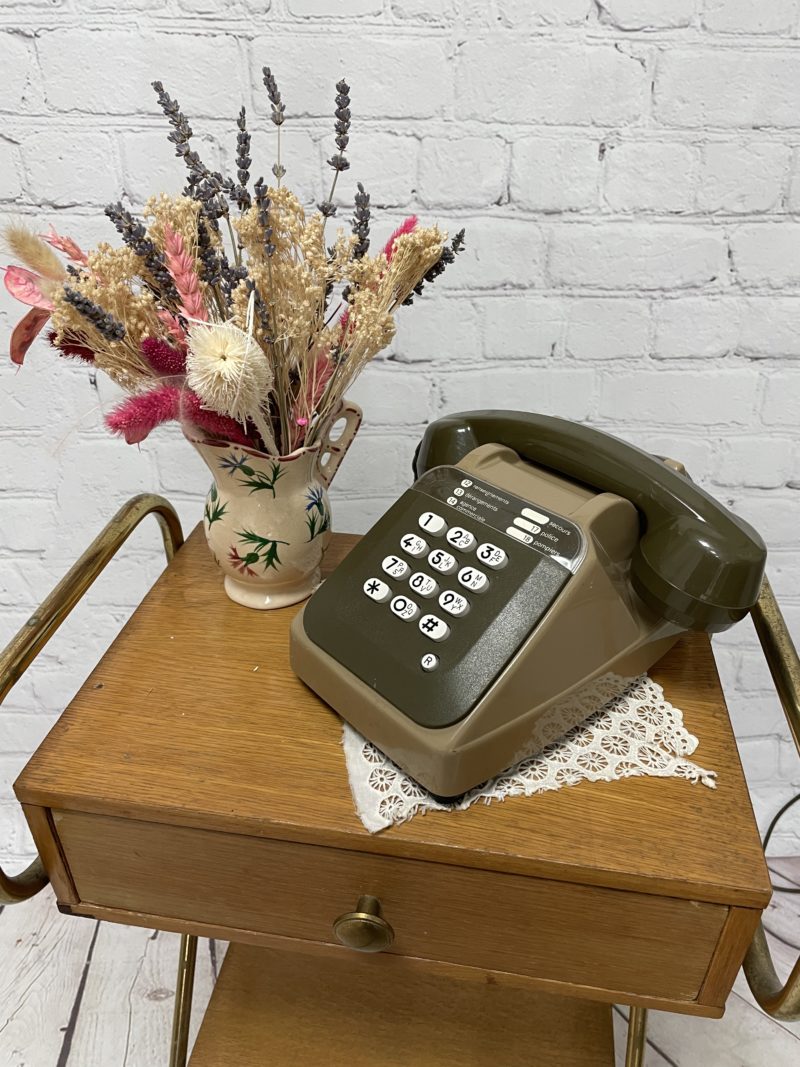 telephone vintage ancien touches socotel s63 kaki