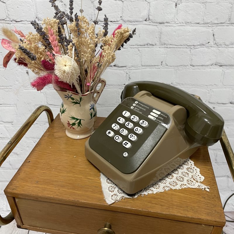 telephone vintage ancien touches socotel s63 kaki