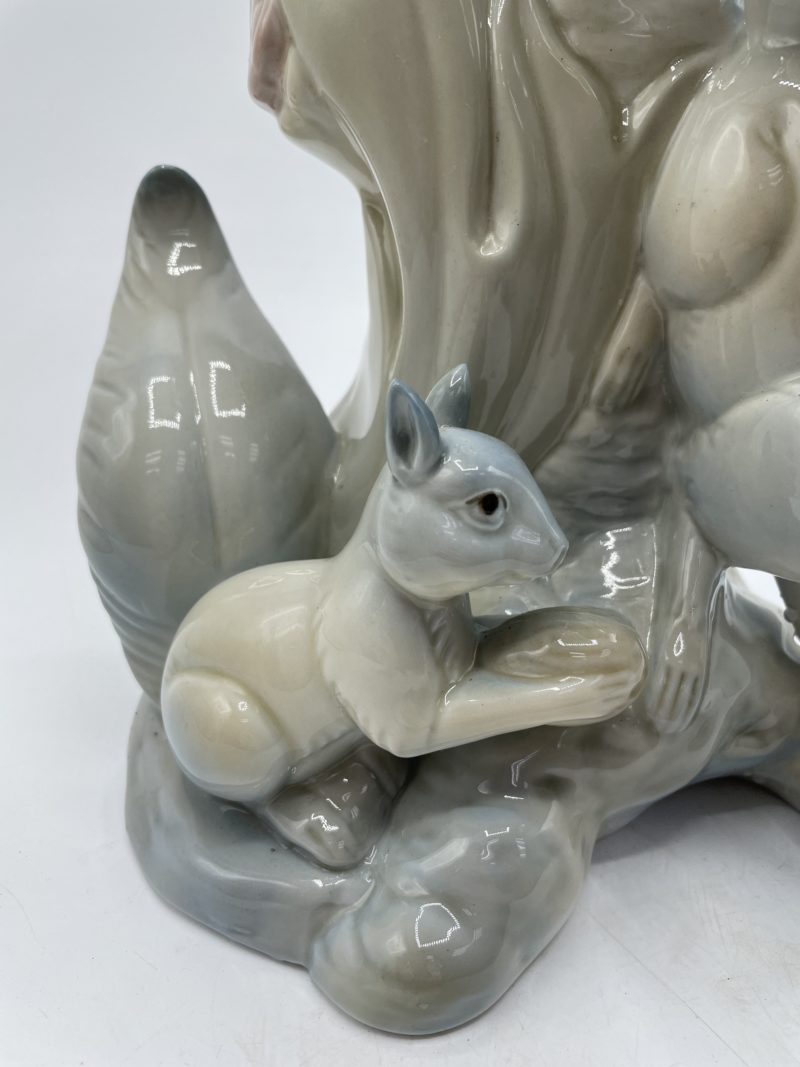 Vase en porcelaine écureuils Miguel Requena – Image 7