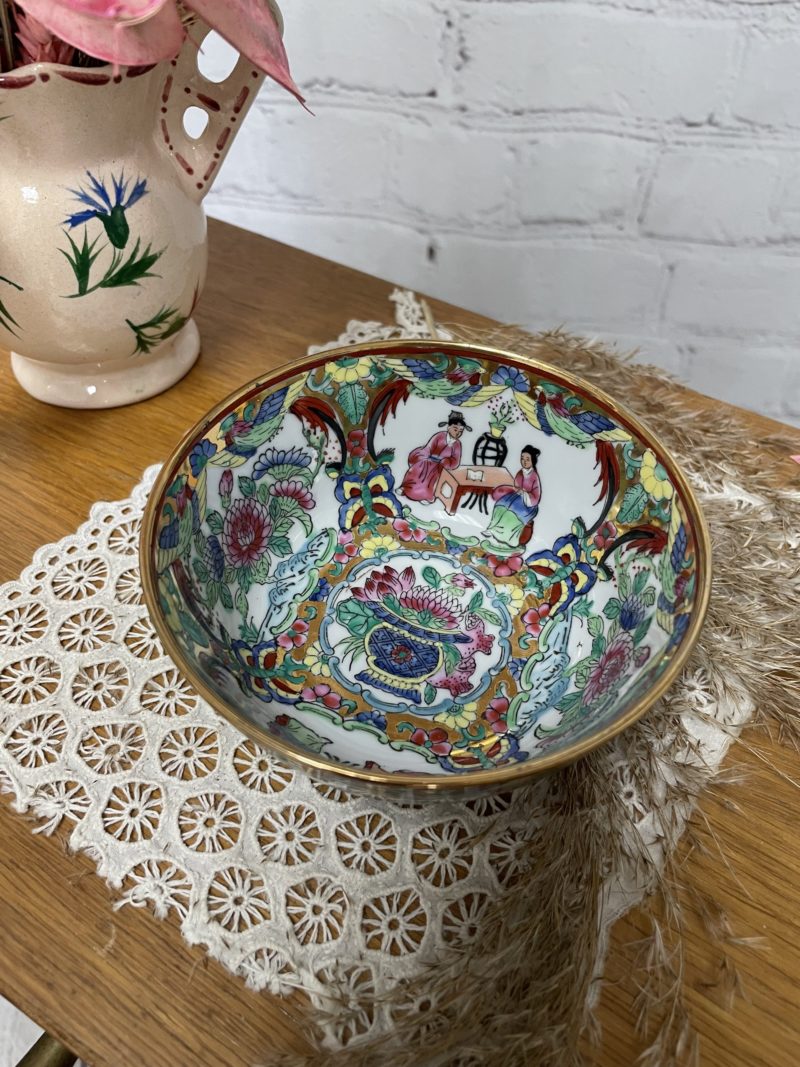 Petit bol porcelaine chinoise décor pivoines et couple