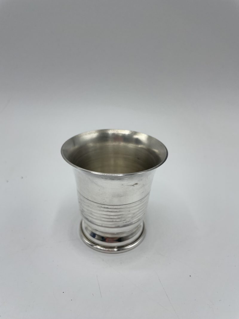 Coffret de naissance vintage presse agrume timbale et cuillère argent – Image 4
