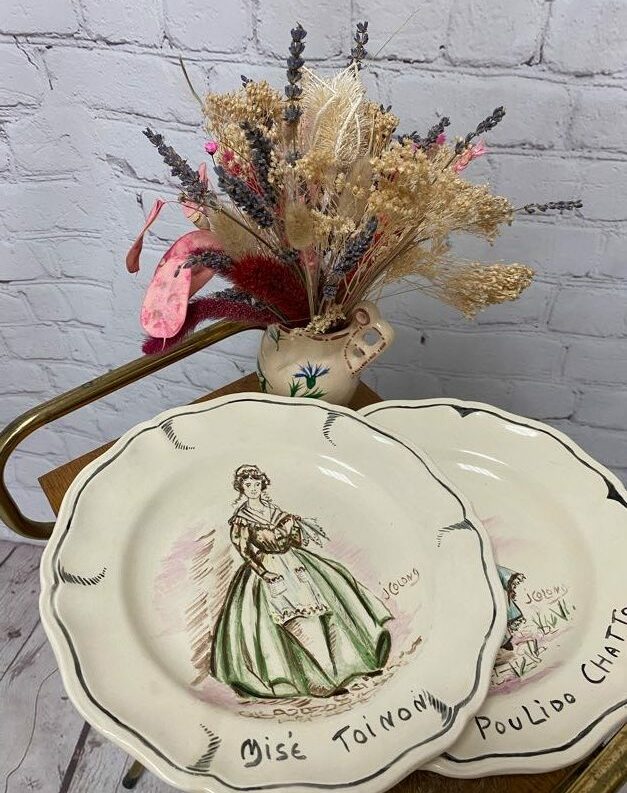 Duo assiettes Sarreguemines décor J Colong