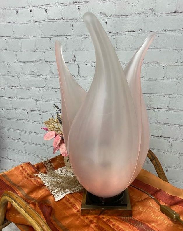 Lampe vintage tulipe design flamme en polycarbonate rose poudré années 70