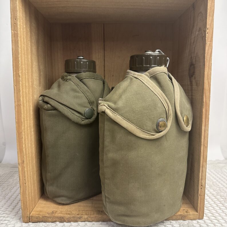 Duo gourdes métalliques armée française avec housse