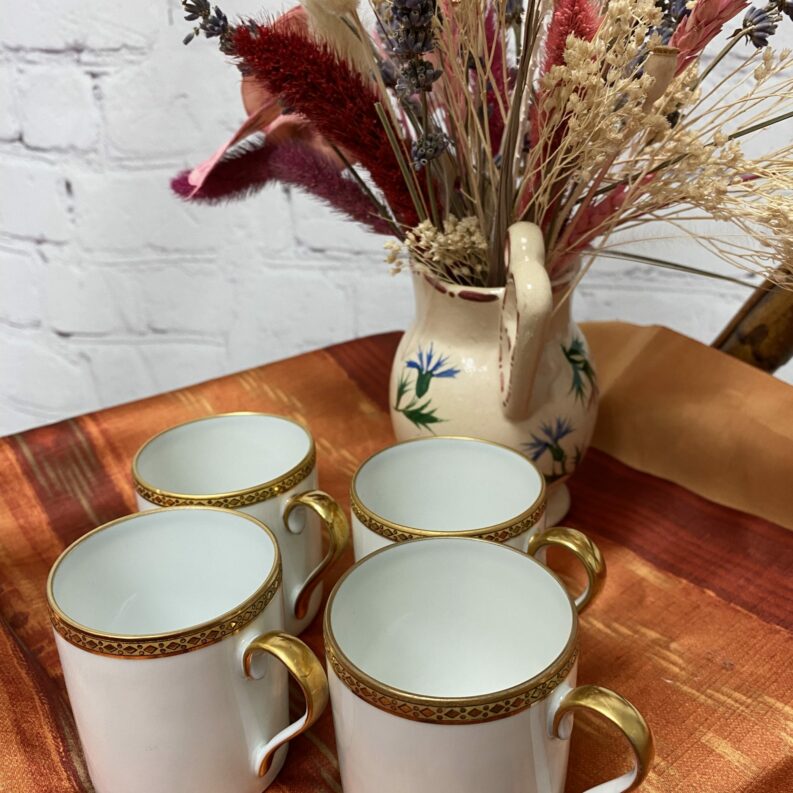 Lot 4 petites tasses à café porcelaine de Limoges Ancienne Manufacture Royale