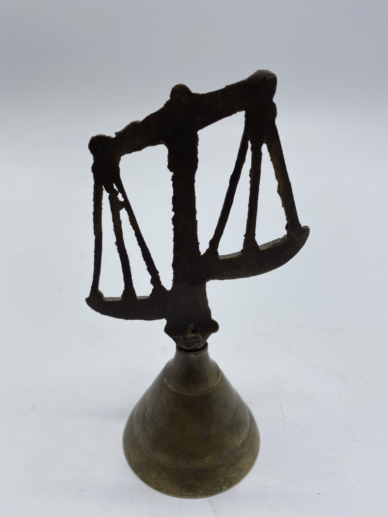 Petite cloche laiton balance Inde – Image 3