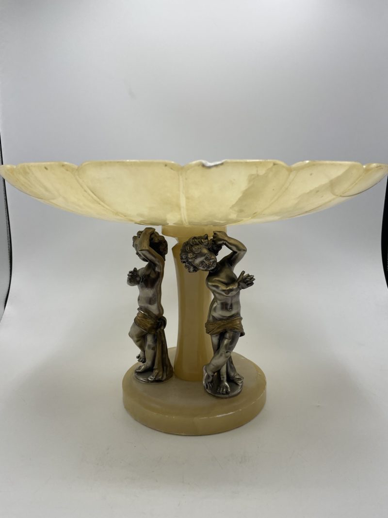 Grande coupe en albâtre vintage angelots – Image 2