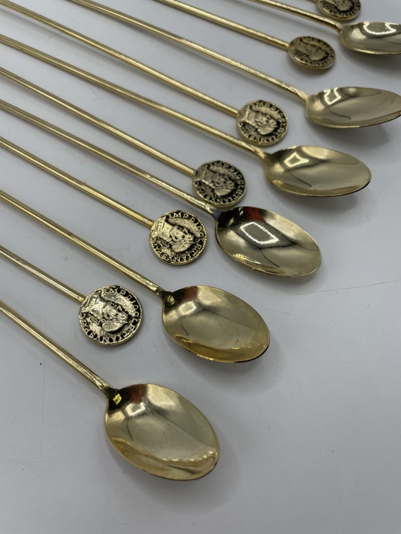 Lot de 12 cuillères à cocktail dorées vintage – Image 2