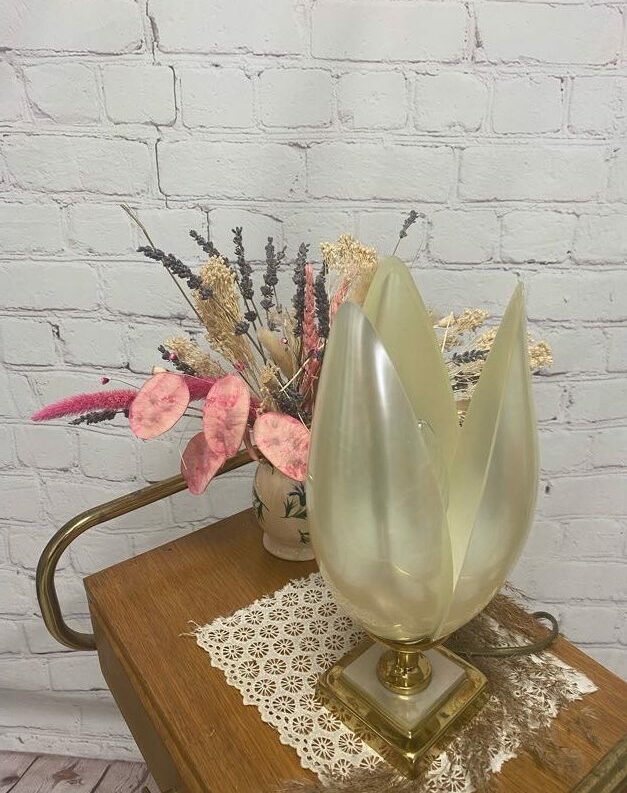 Lampe vintage tulipe design crocus en polycarbonate nacre beige années 70