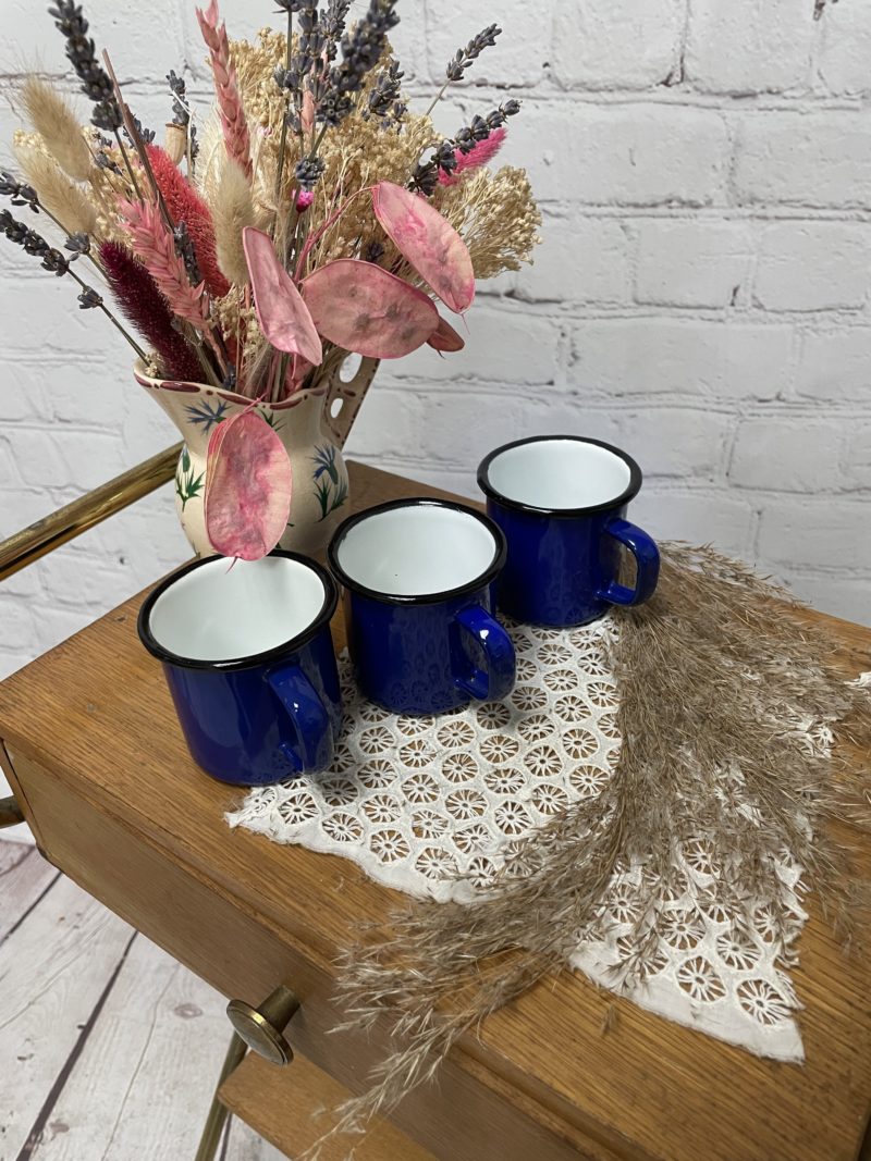 Trio petites tasses à café métal émaillé bleu