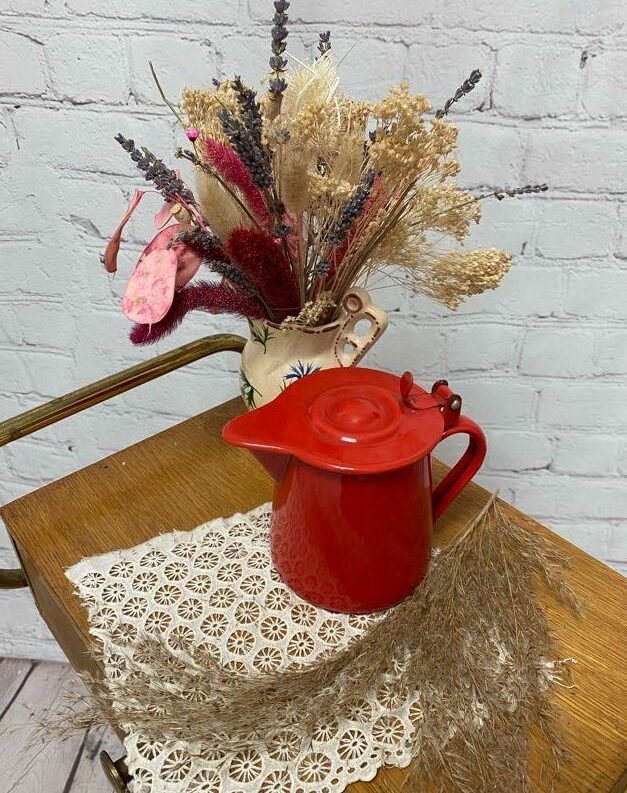 Petite théière vintage métal émaillé rouge