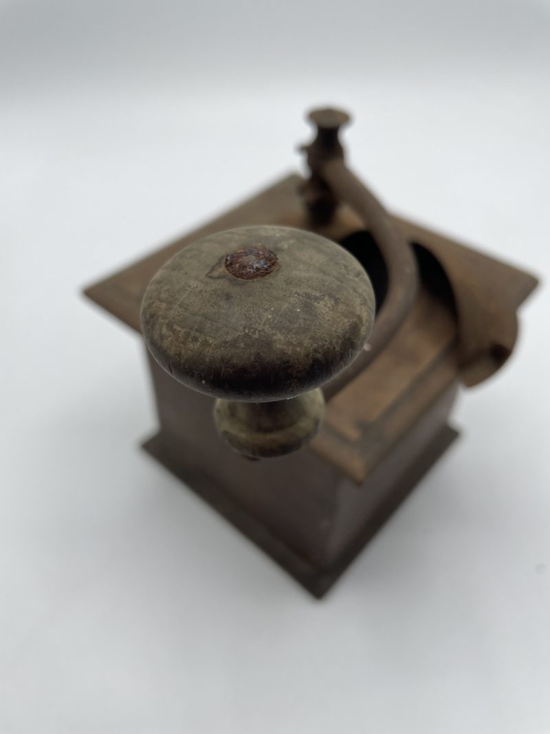 Moulin à café en bois vintage Peugeot Frères – Image 2