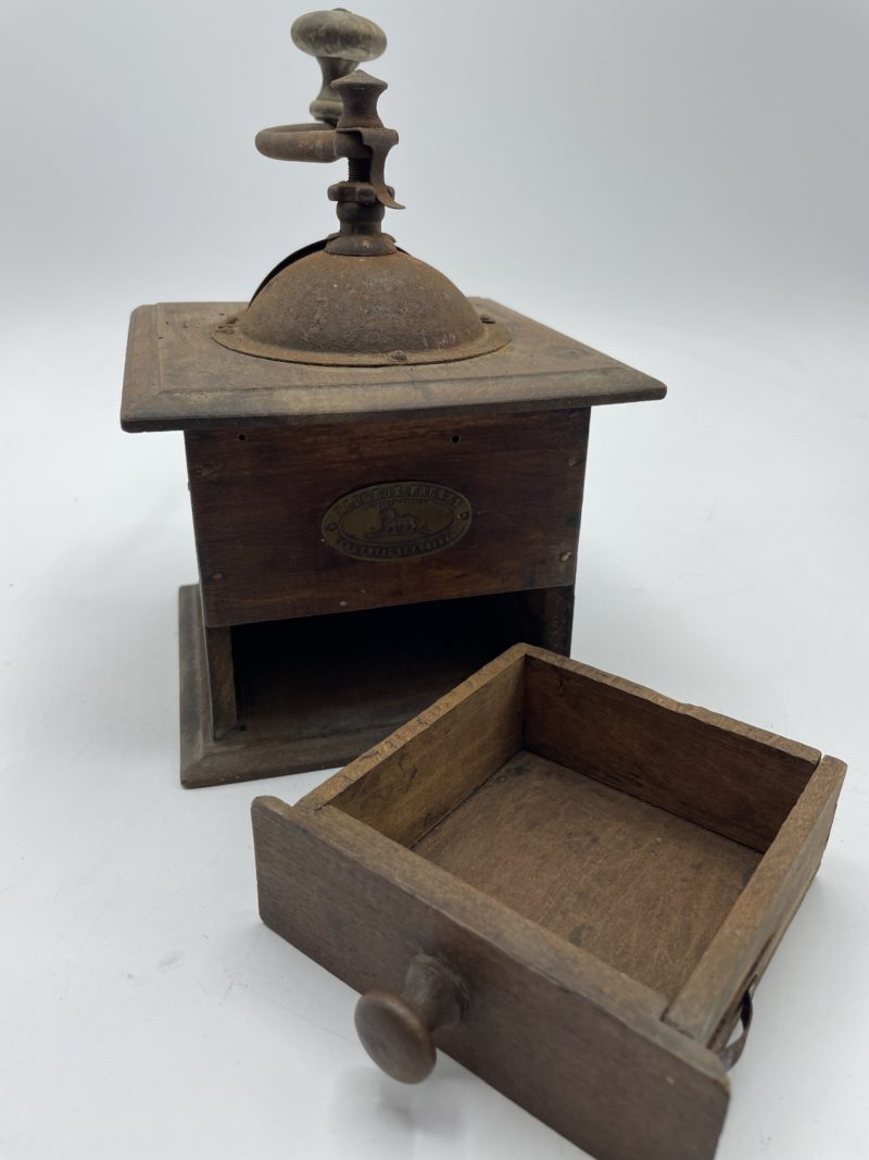Moulin à café en bois vintage Peugeot Frères – Image 5