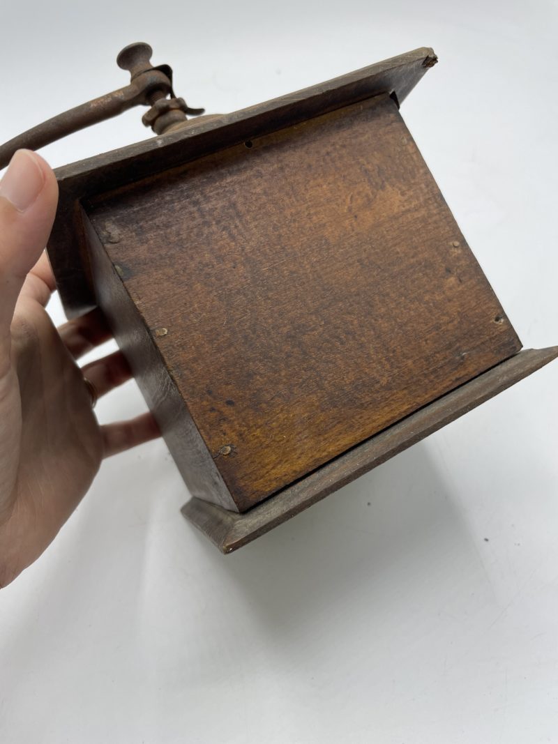 Moulin à café en bois vintage Peugeot Frères – Image 6