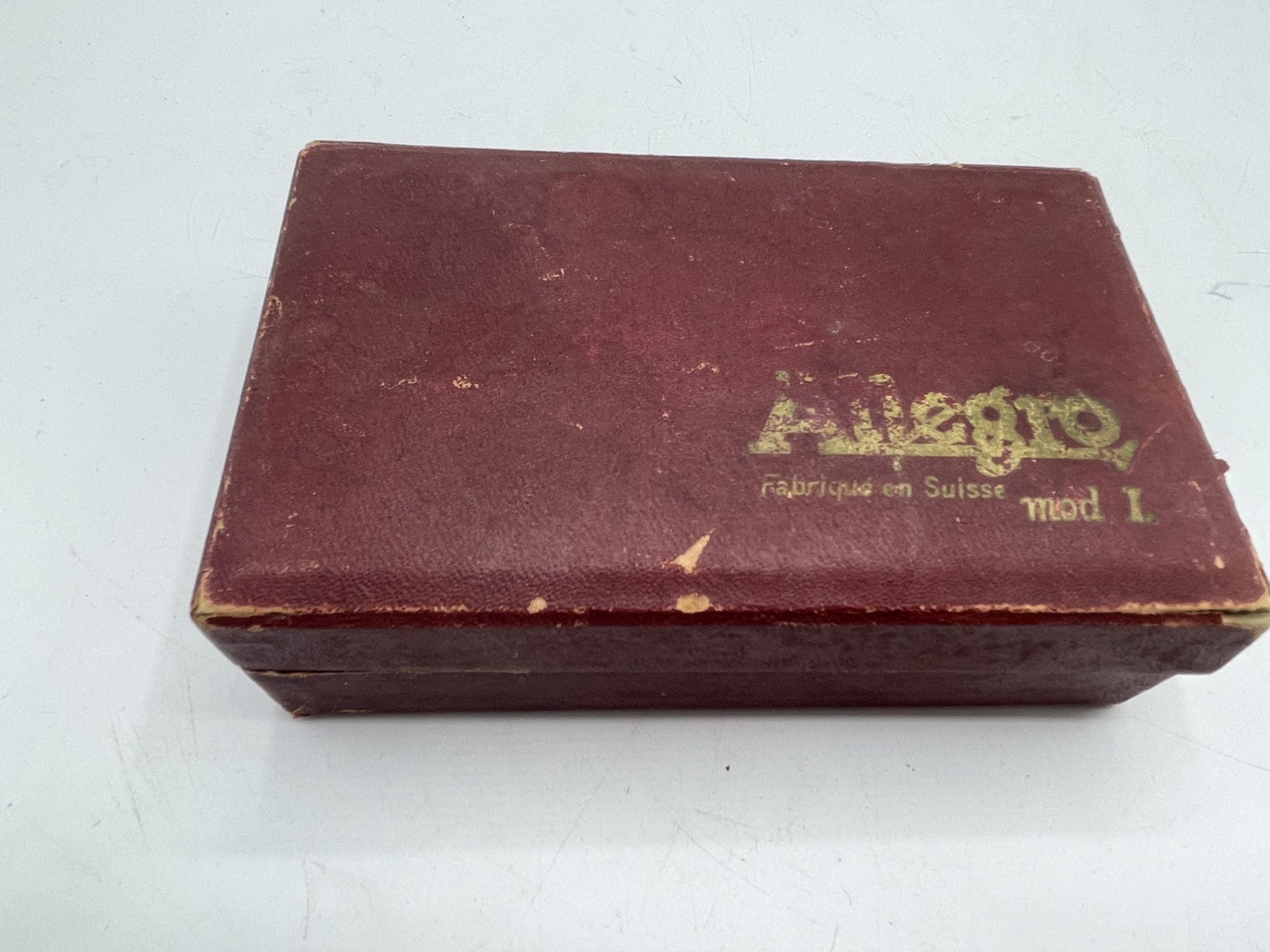 Appareil vintage pour aiguiser et repasser les lames de rasoir de sûreté  Allegro - Ressourcerie Histoires Sans Fin