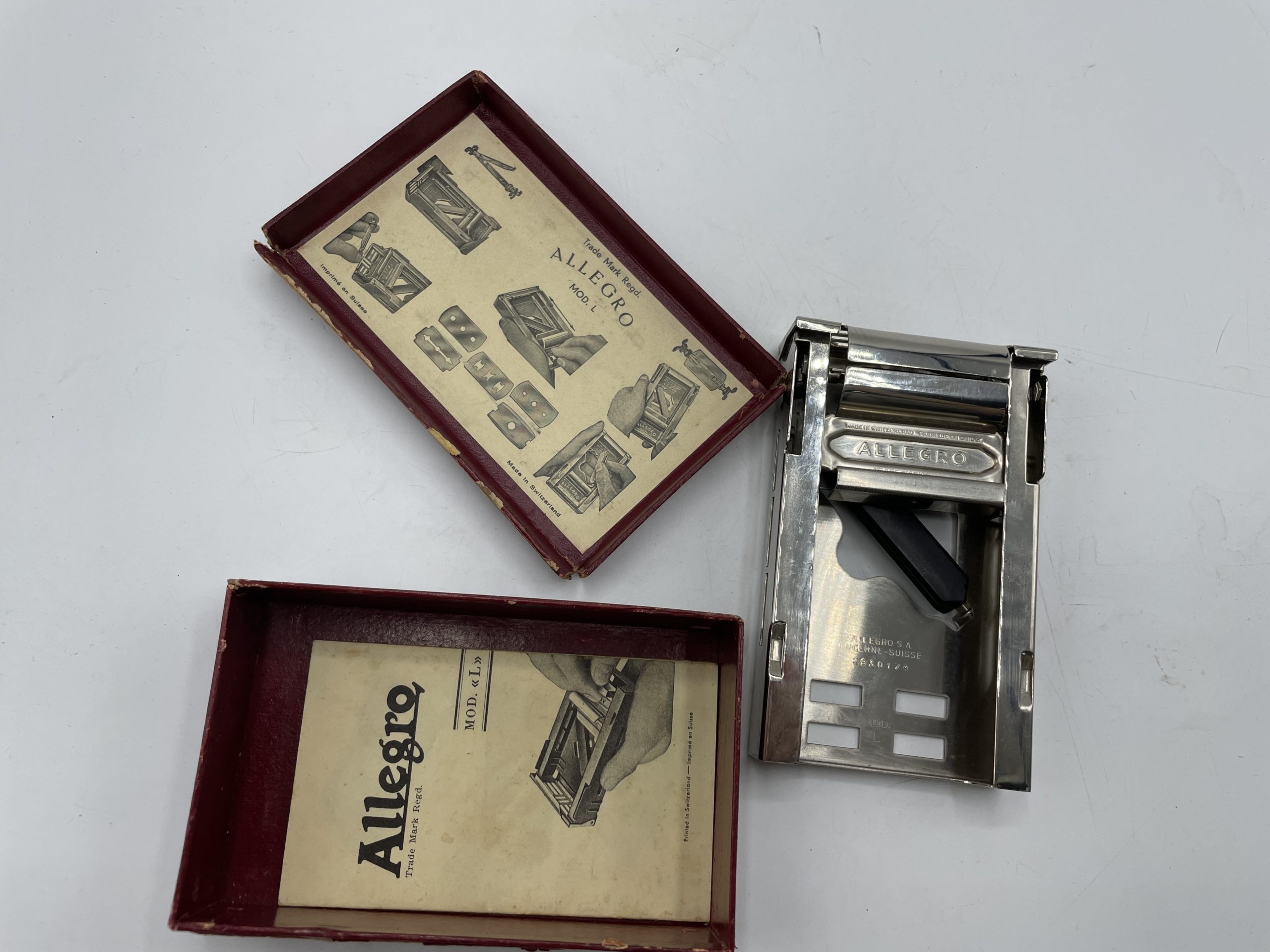 Appareil vintage pour aiguiser et repasser les lames de rasoir de sûreté  Allegro - Ressourcerie Histoires Sans Fin
