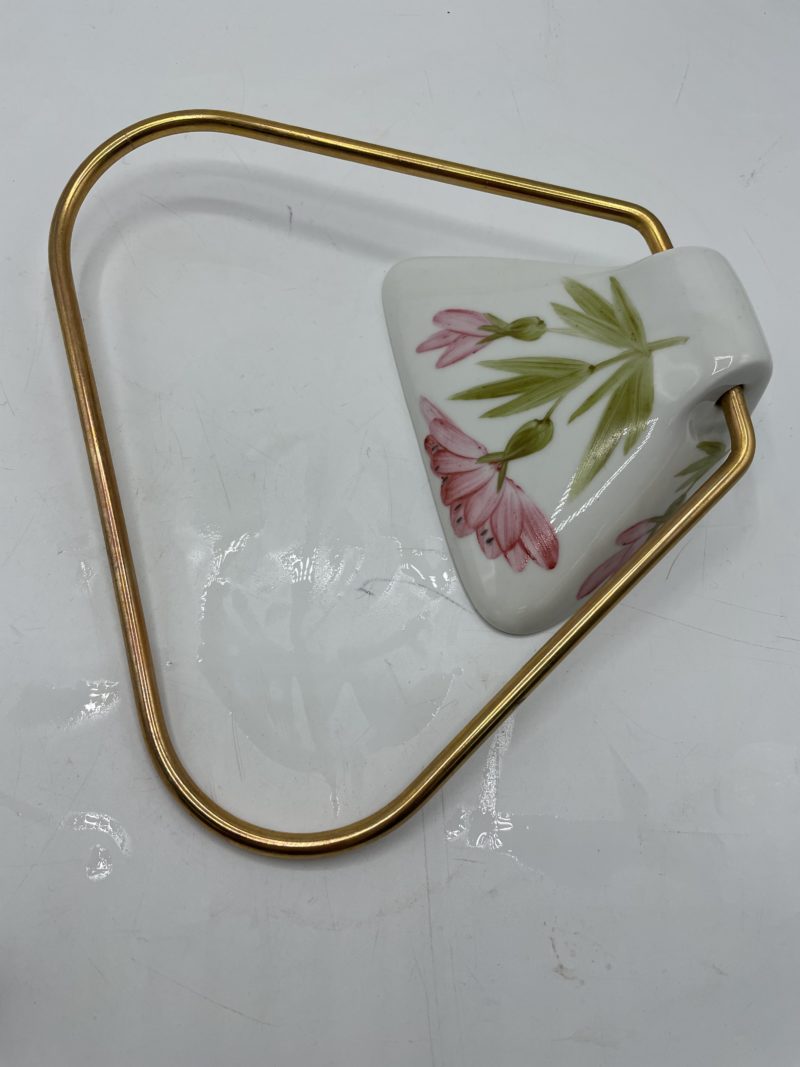 Ensemble pour salle de bain porte savon porte serviette patères porcelaine Limoges poterie du Marais – Image 4