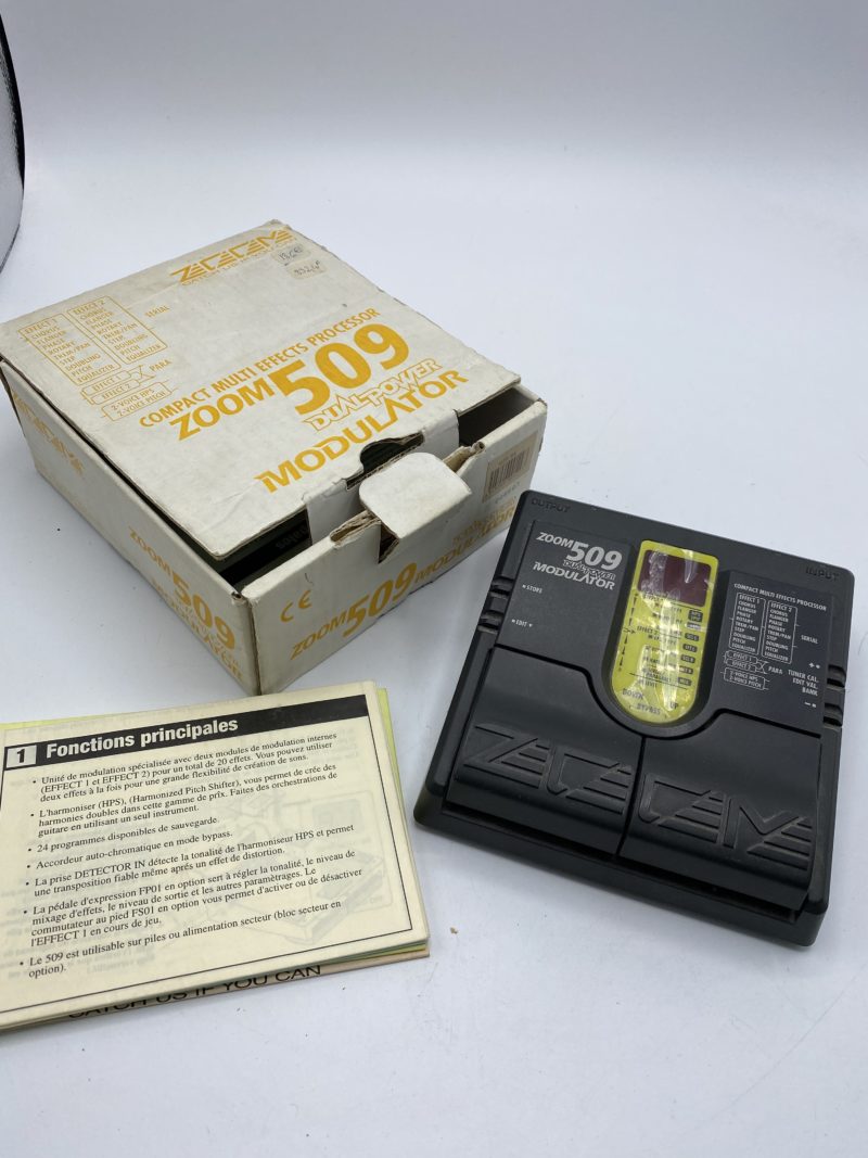 Pédale d'effet pour guitare électrique ZOOM 509 Dual power modulator – Image 2