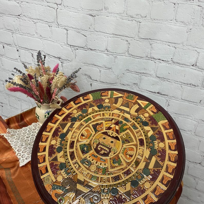 Calendrier maya aztèque en bois