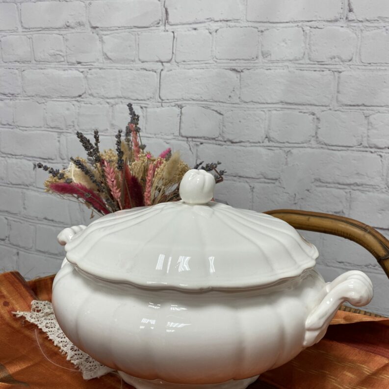 Soupière vintage Salins Pompadour